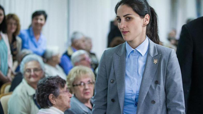 私人保镖146.jpeg 私人保镖146.jpeg