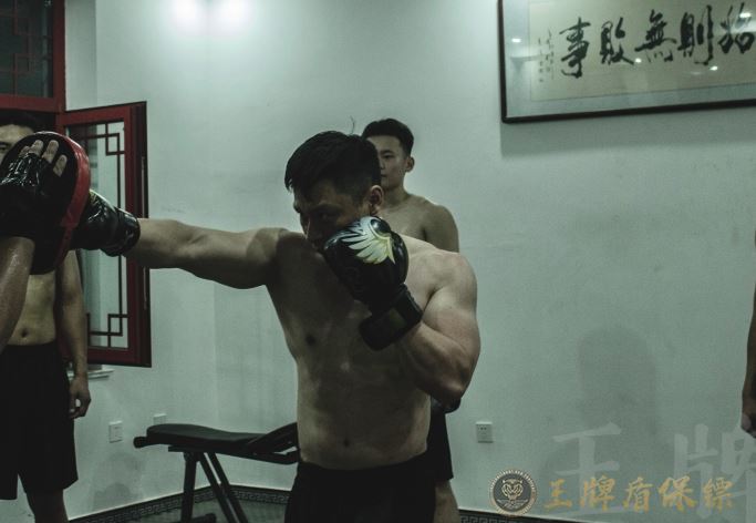 山东私人保镖——退役于武警部队,擅长特种驾驶