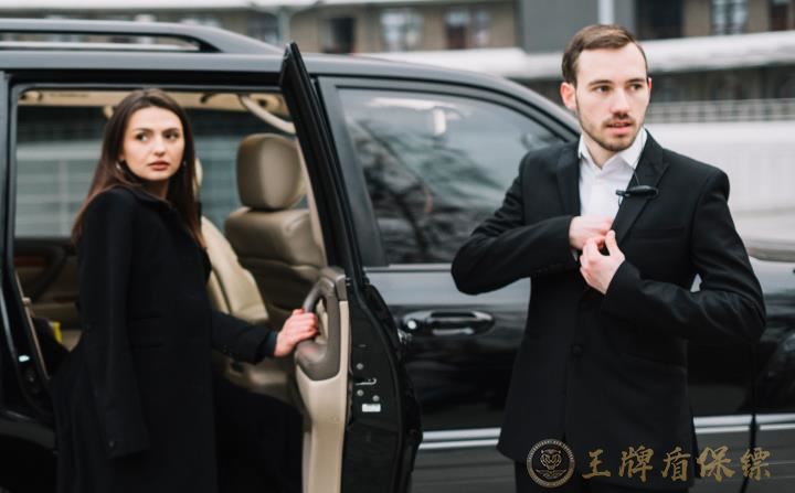 私人保镖66封面.jpg