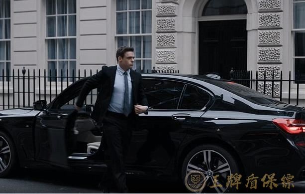 私人保镖83封面.jpg